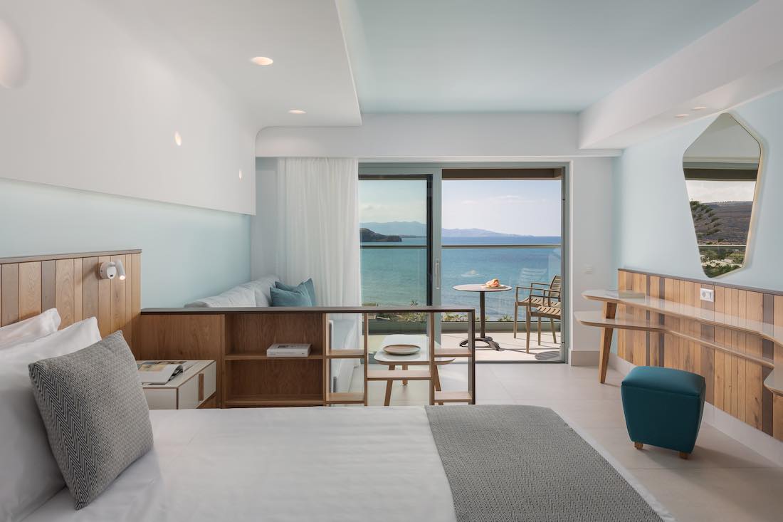 Doppelzimmer im Hauptgebäude mit Meerblick im Hotel Arina Beach Kreta - Copyright © Arina Beach