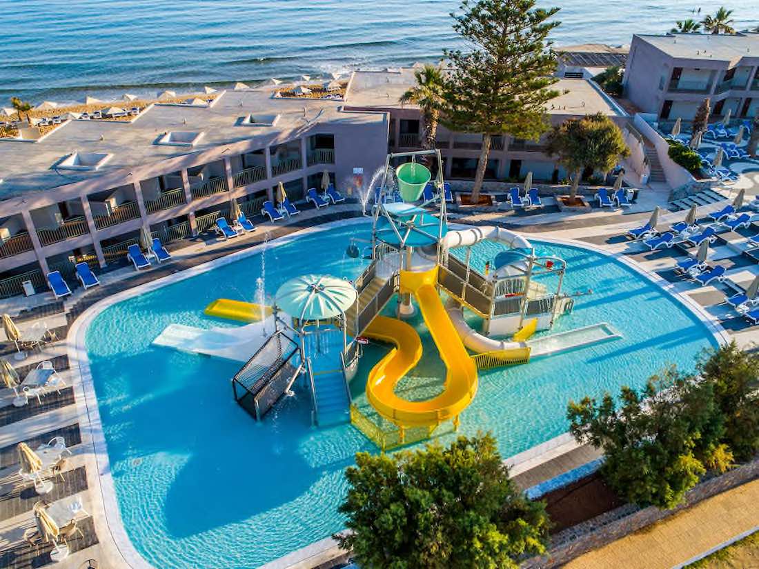 Wasserpark für Kinder mit Rutschen als kleiner Rutschenpark im Arina Beach Kreta - Copyright © Arina Beach