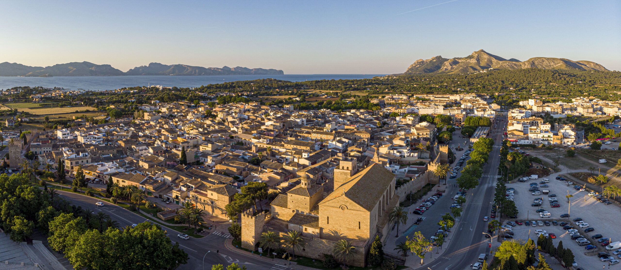 Alcudia_AdobeStock_410917400_Tolo