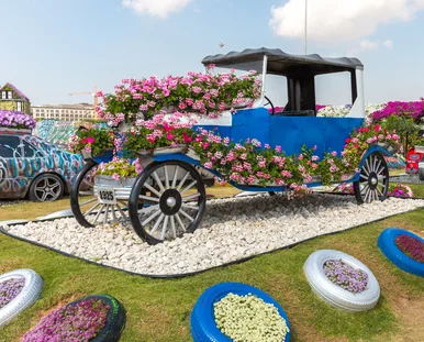 Dubai "Miracle Garden" - Copyright © AdobeStock 88331896 XS mariakraynova