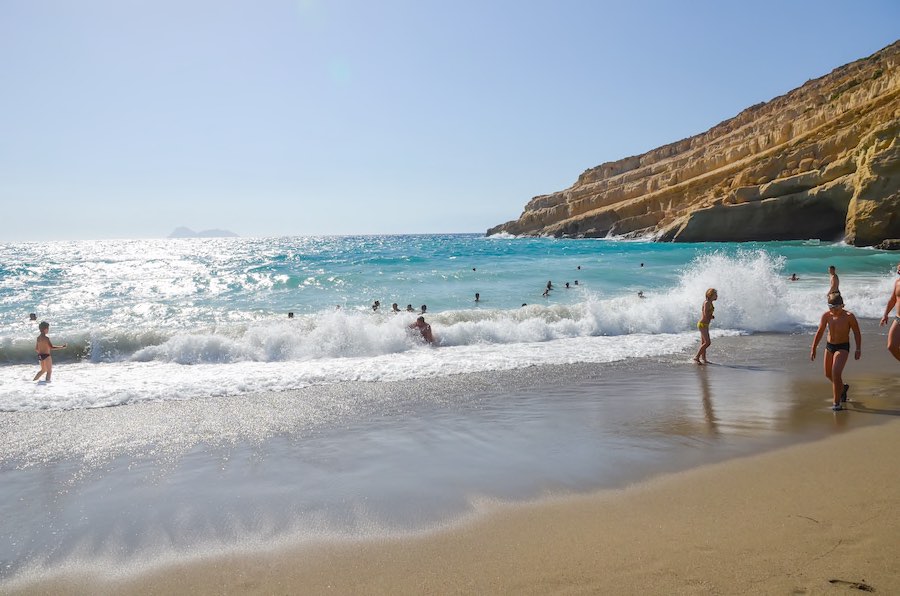 Matala Beach auf Kreta Copyright © AdobeStock 107028711 Sergej Ljashenko