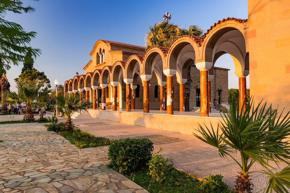 Rhodos Faliraki Saint Nectarios Orthodox Church Copyright © AdobeStock 281981671 marcin jucha