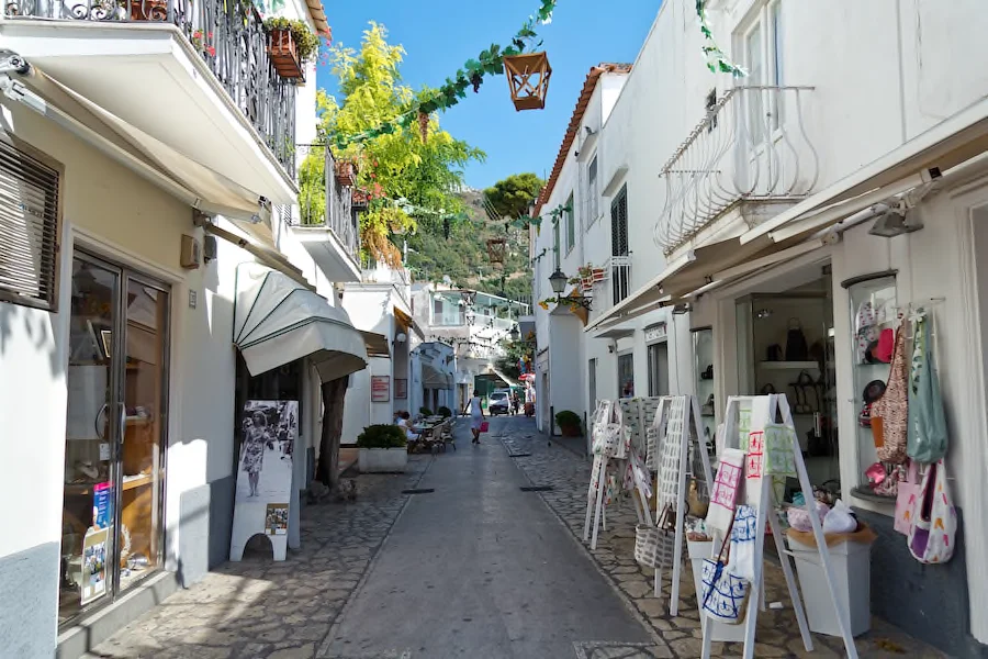 Insel Capri ( Anacapri ) - Copyright © AdobeStock 55142998 mpina