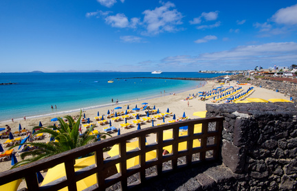 Playa Blanca Lanzarote Copyright © AdobeStock 51170156 XS gadzius