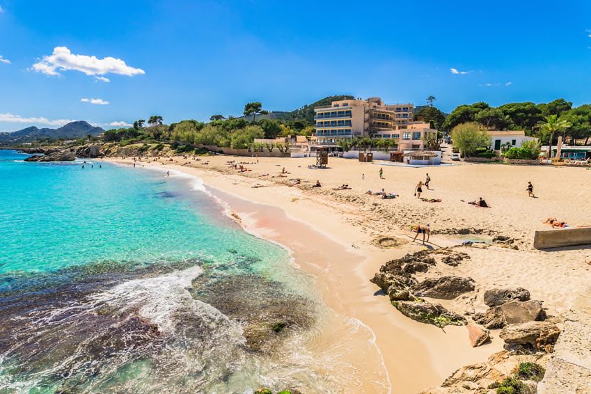 Cala Ratjada Copyright © AdobeStock 114674330 vulcanus