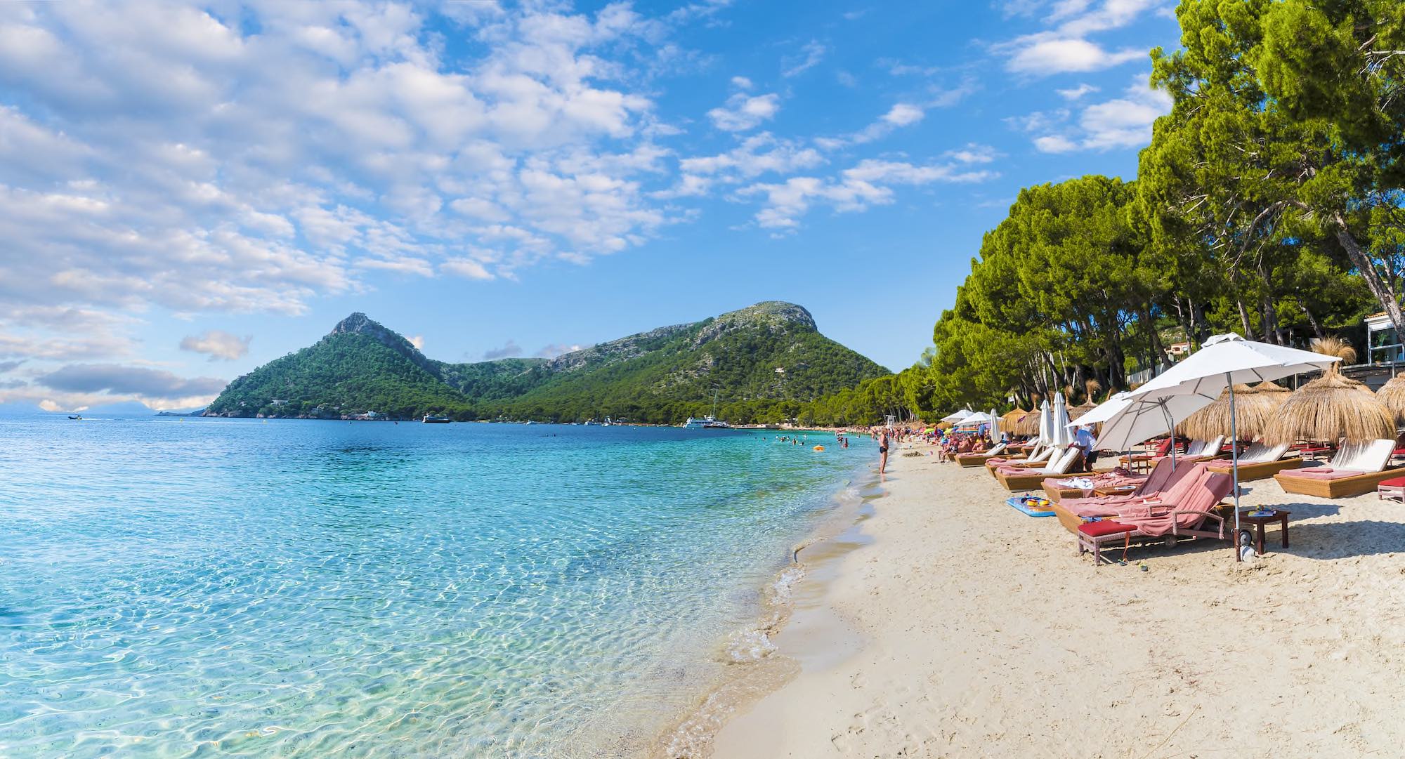 Playa de Formentor Copyright © AdobeStock 190932396 Balate_Dorin