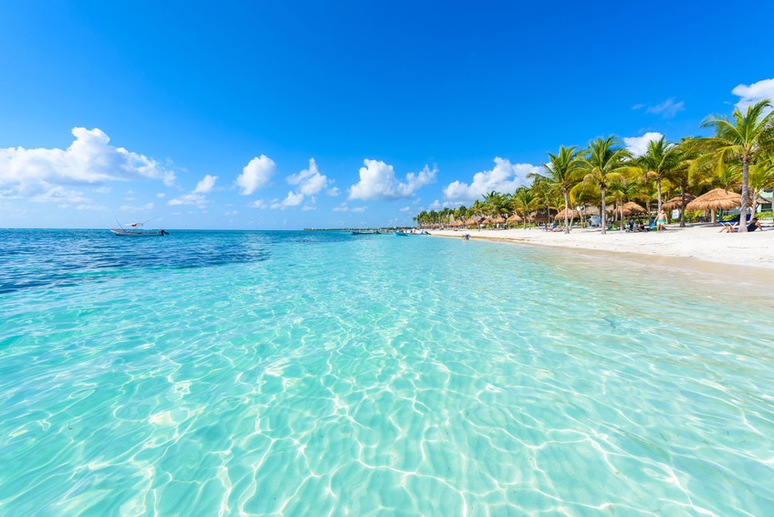 Akumal in Mexico Copyright © AdobeStock 152470607 S Simon Dannhauer