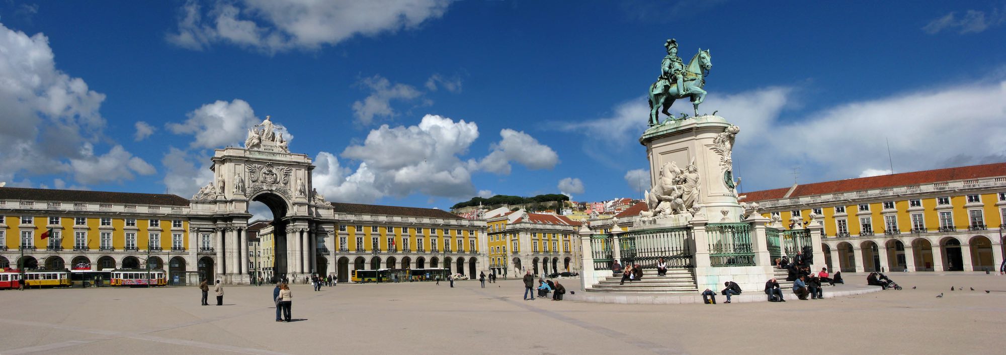 Portugal Lissabon "Praça do Comércio" Copyright © AdobeStock 31254644 Luis Elvas