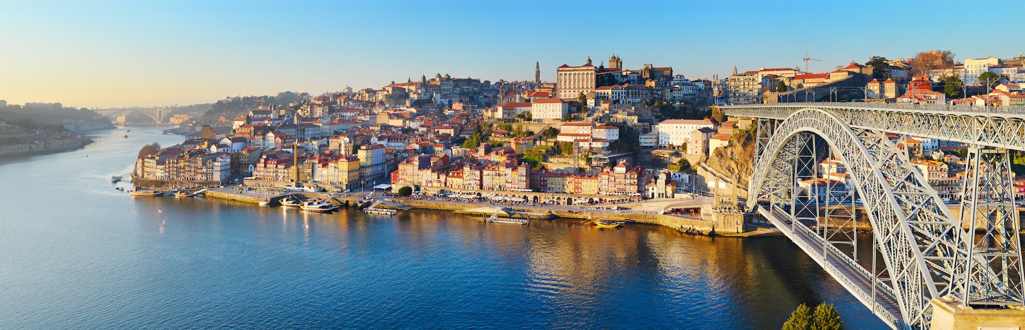 Portugal Urlaub in Porto Copyright © AdobeStock 77400789 joyt