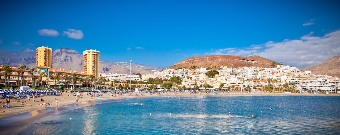 Teneriffa Los Cristianos Playa de las Vistas Copyright © AdobeStock 51636517 S Aleksandar Todorovic