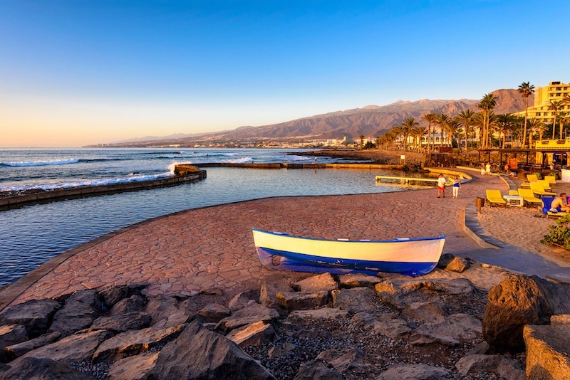 Playa de las Americas auf Teneriffa Copyright © AdobeStock 405586233 Ekaterina Belova