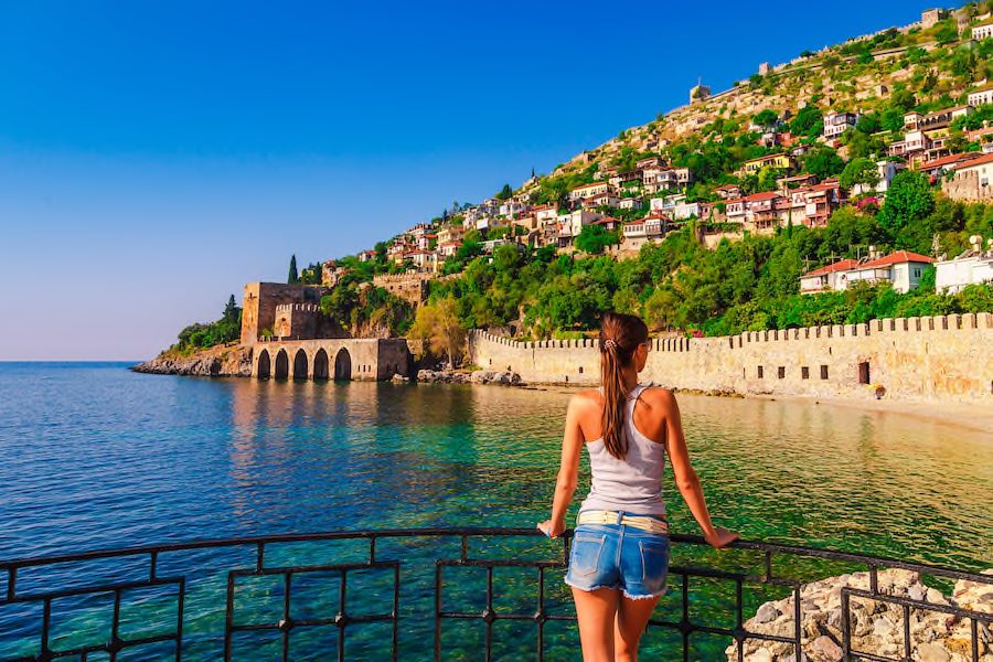 Alanya Copyright © AdobeStock AdobeStock 158597346 oleg p 100