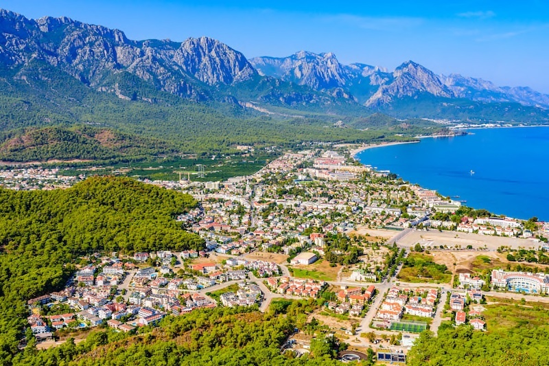 Kemer Copyright © AdobeStock 417428605 ihorbondarenko