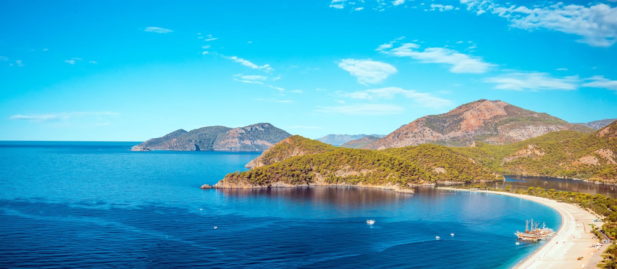 Türkische Ägis - Ölüdeniz Copyright © AdobeStock 214901066 Kotangens