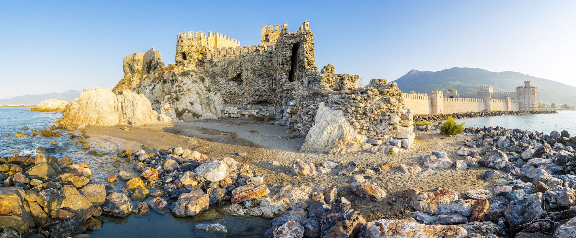 Mamure Castle in Anamur Town nahe Alanya Copyright © AdobeStock 433197164 nejdetduzen