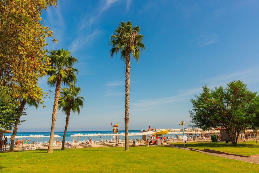 Kemer Strand (Tuerkische Riviera) Copyright ©AdobeStock 430718819 Anna ART