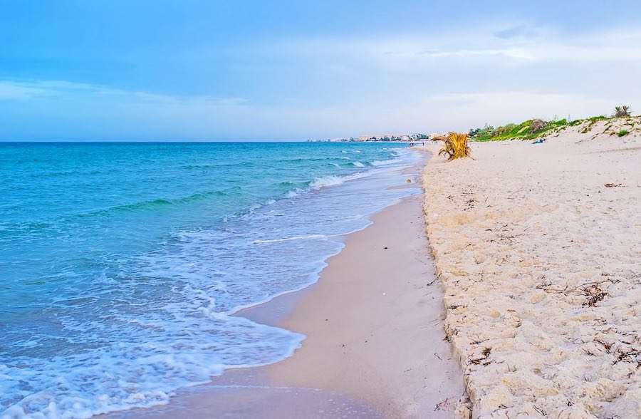 El Kantaoui Beach in Tunesien Copyright © AdobeStock 172406353 efesenko